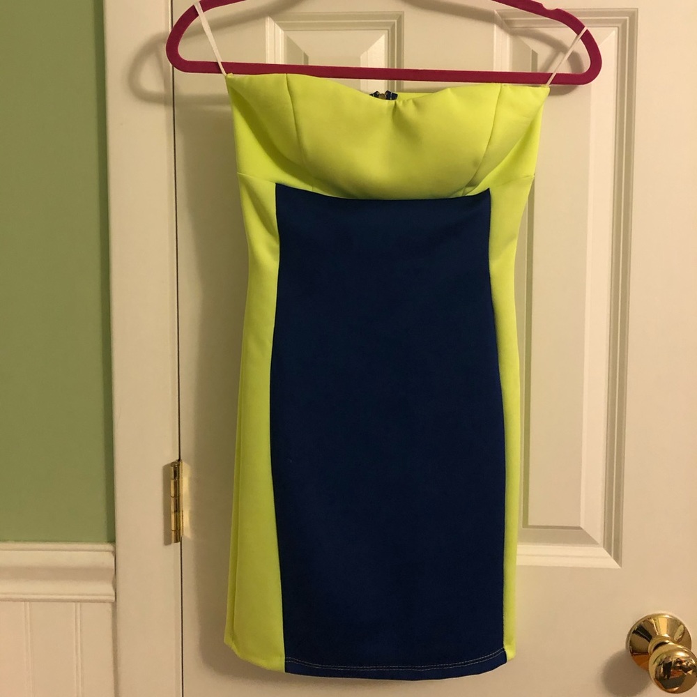 Strapless Body-con Cocktail Dress